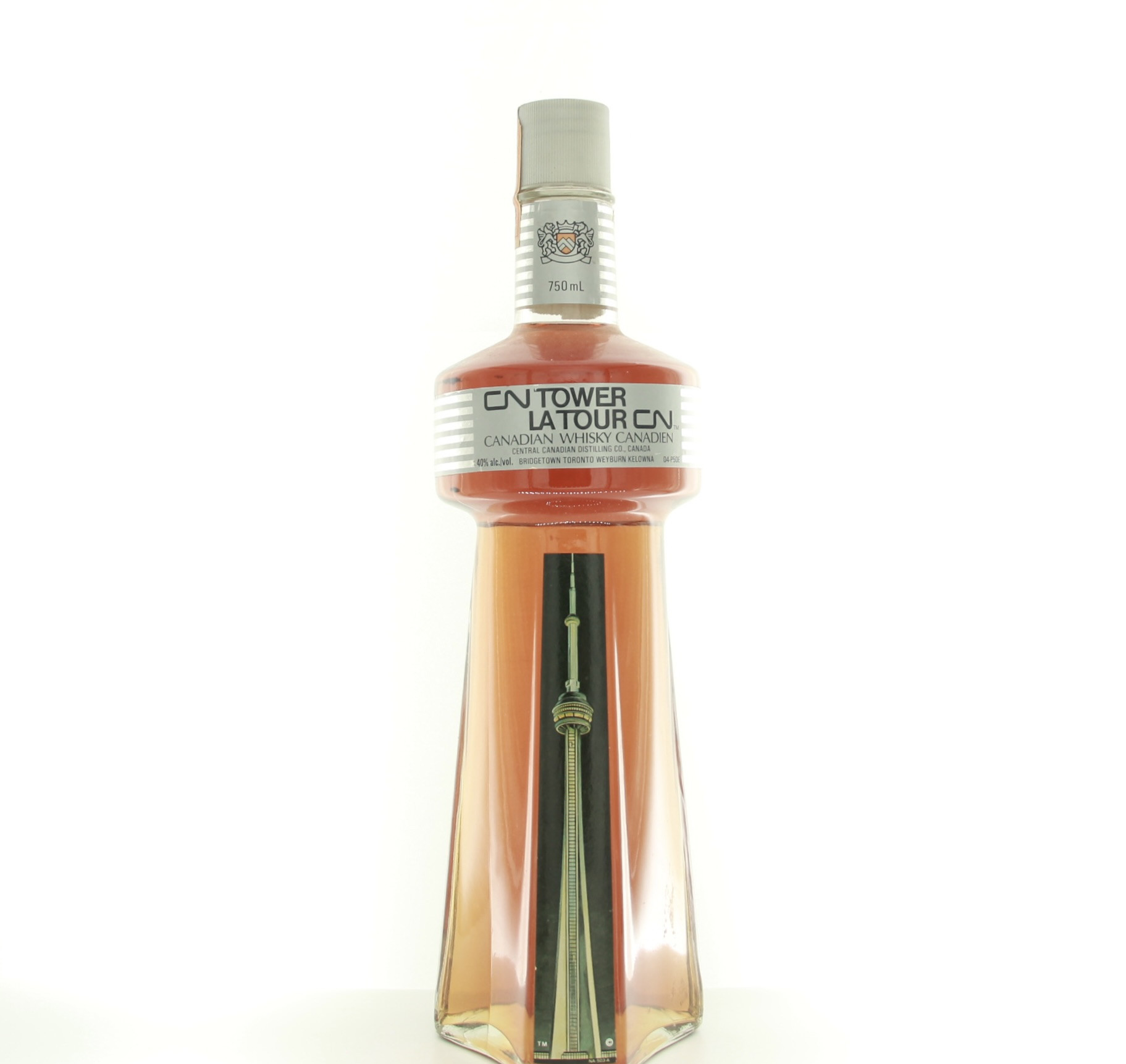 CN Tower Canadian Whisky 1981 – whisky bottle