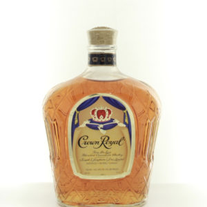Crown Royal Fine De Luxe Blended Canadian Whisky 75cl – whisky bottle